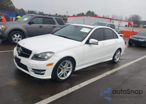 2013 Mercedes-Benz C 300 Sport 4Matic from USA, damaged, VIN WDDGF8AB2DR297324